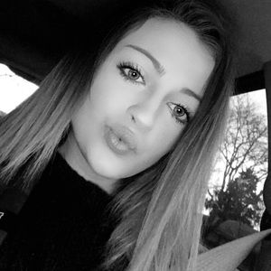 Meet your Posher, Abigail